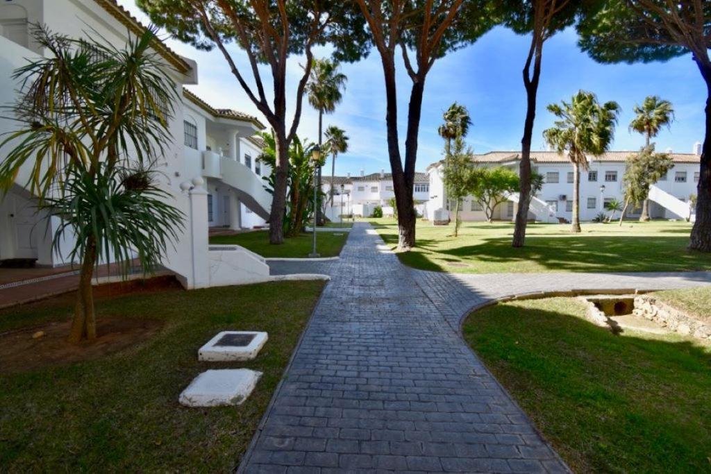 Apartamento La Barrosa - Chiclana - Urb. Pinar Atlantico Чиклана де ла Фронтера Екстериор снимка